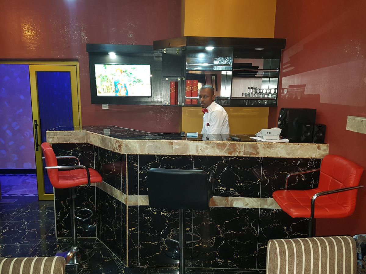 The Resident Hotel Owerri Экстерьер фото