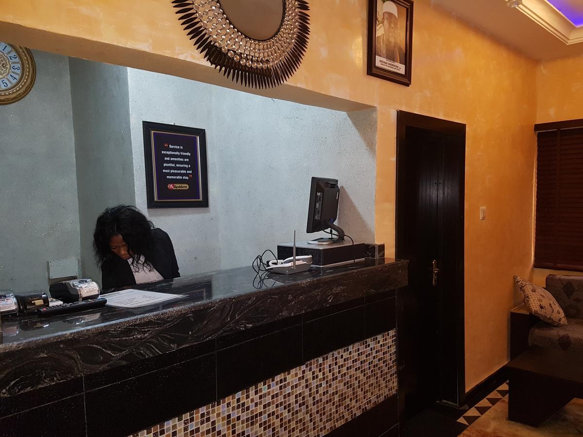 The Resident Hotel Owerri Экстерьер фото